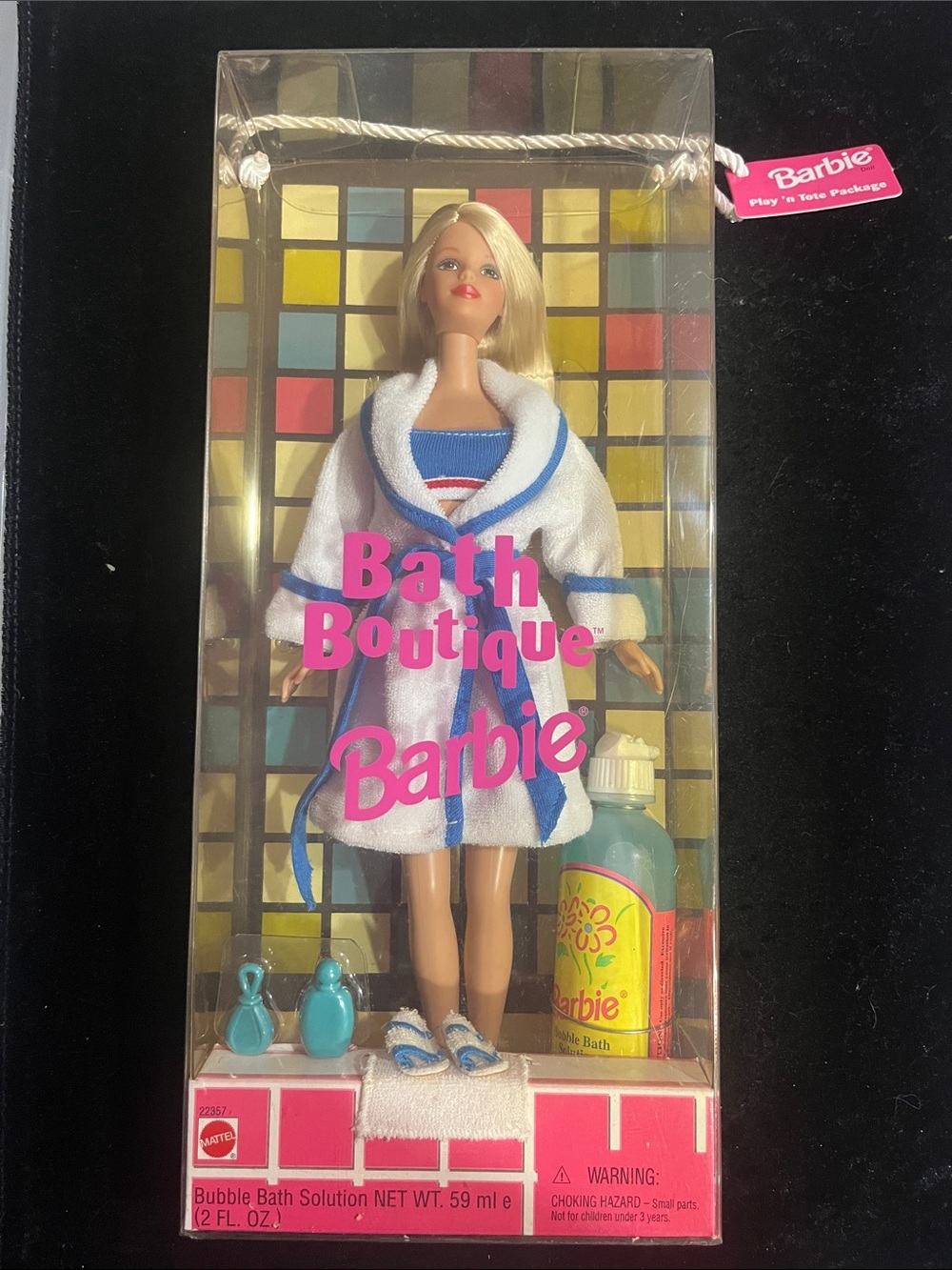NRFB Vintage 1998 Bath Boutique Barbie Doll Blonde Robe Mattel 22357